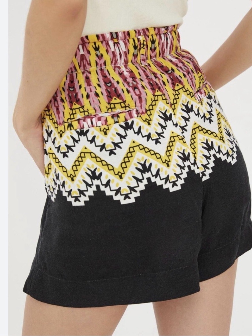 Anthropologie Laverna shorts pull on tribal print M